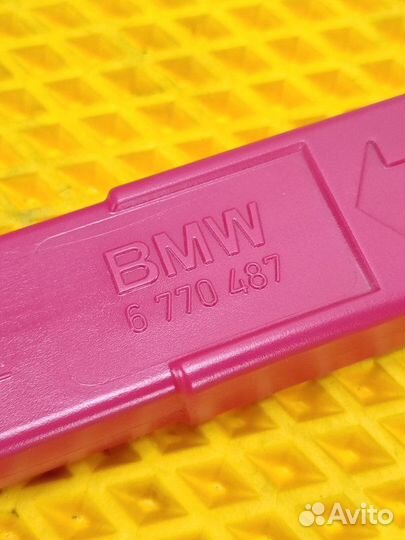 Знак аварийной остановки Bmw 5 F10 2.5 N52 2011