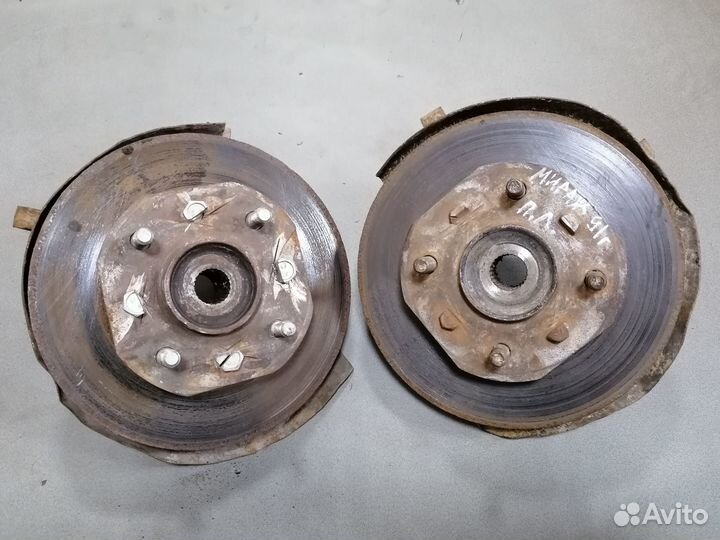 Кулак поворотн.(цапфа) Mitsubishi Mirage 1991 4G15