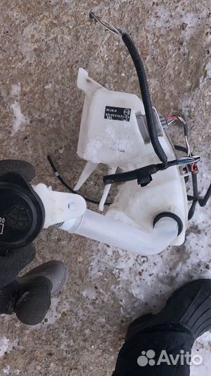 Бачок омывателя Тойота Камри 70