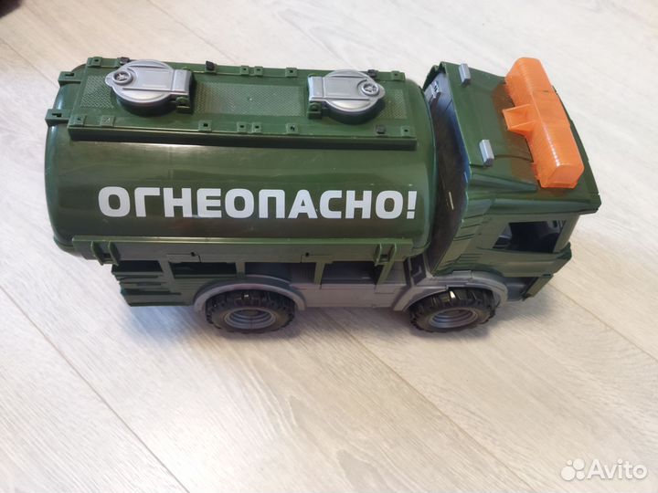 Машина бензовоз