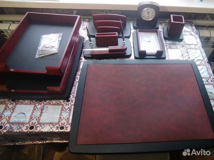 Новый настольный набор для руководителя в коробке