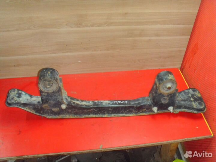 Балка передняя продольная 1124040U00 Nissan Cefiro