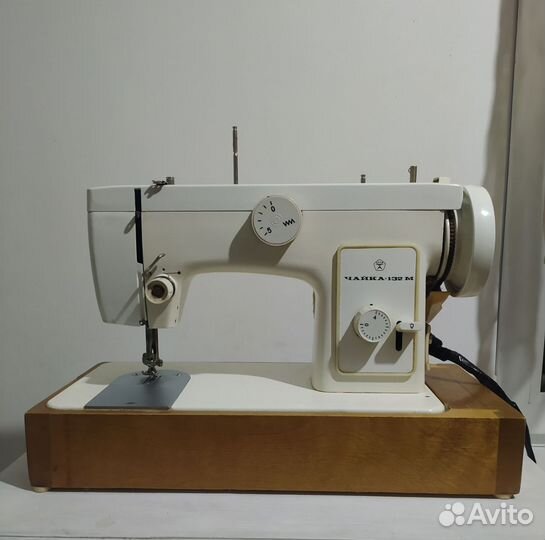 Швейная машина Чайка 132м