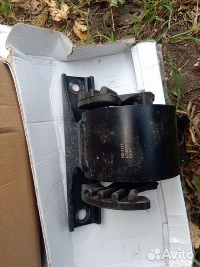 Опора двигателя, кпп Сузуки сх4