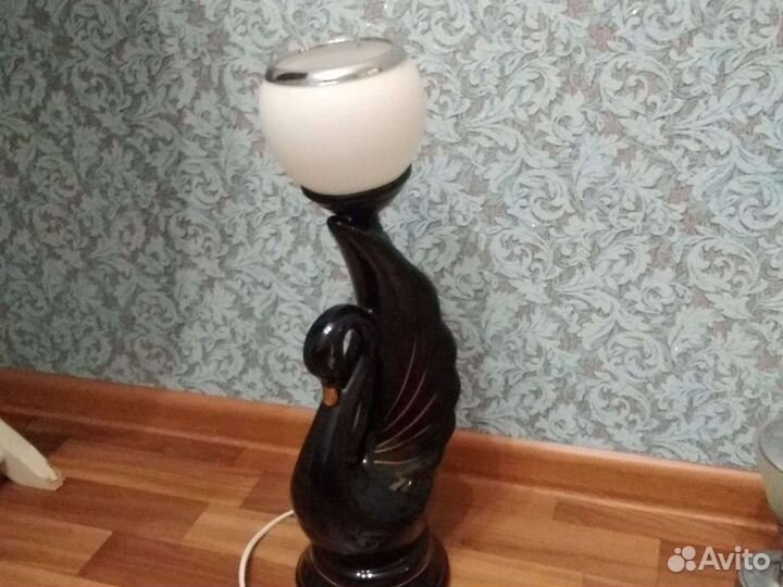 Лампа настольная