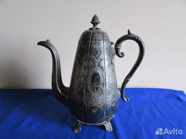 Прекрасный кувшин для напитков. Англия 19 век