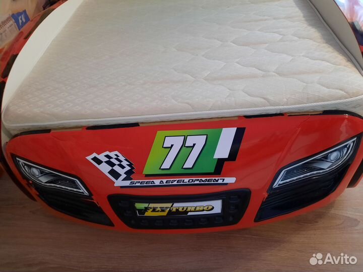 Детская кровать-машина