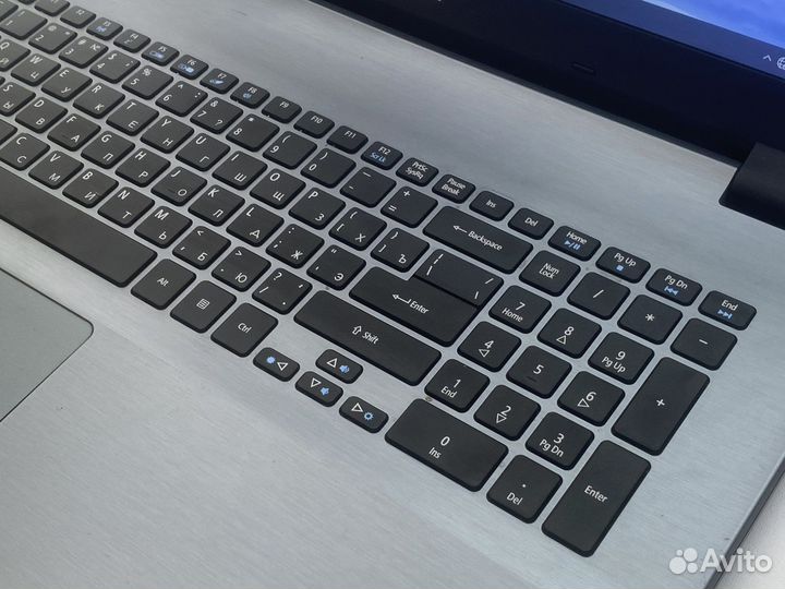 Современный мегамощный с Большым 17.3 Экраном