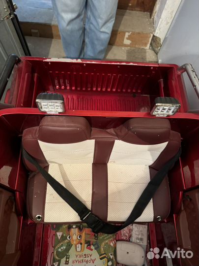 Электрическая машинка детская