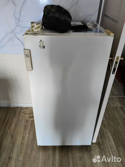 Диван, холодильник