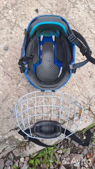 Хоккейный шлем