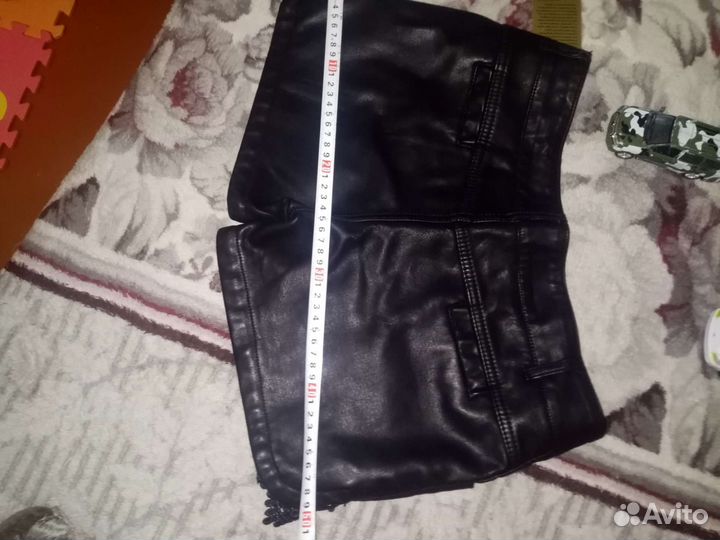 Кожаные шорты