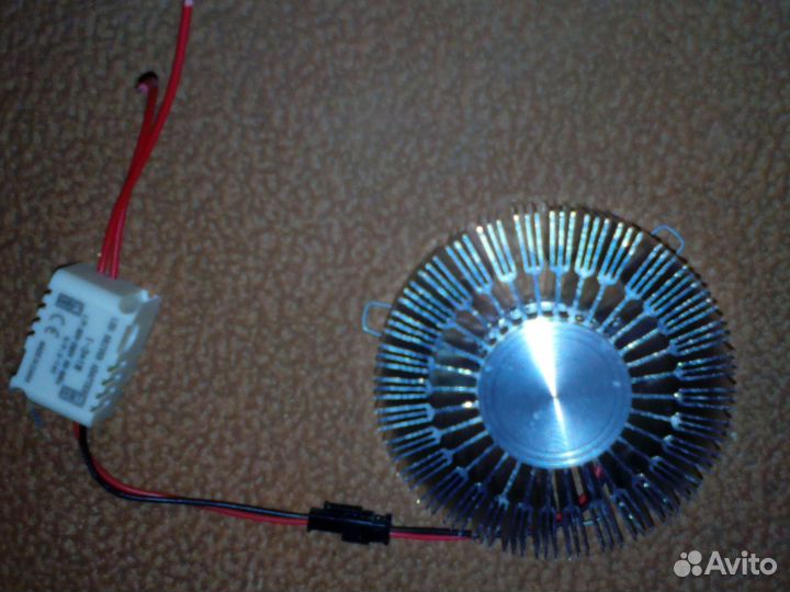 Новые потолочные светодиодные светильники