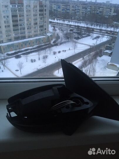 Правое боковое зеркало skoda rapid