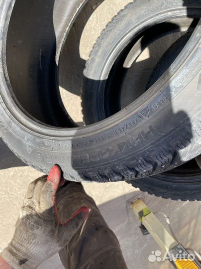 Nokian Tyres Hakkapeliitta 8 235/45 R19 99T