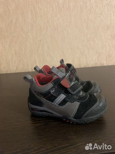 Ботинки детские 23 размер