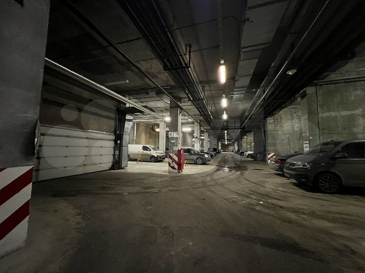 Машиноместо, 24 м²