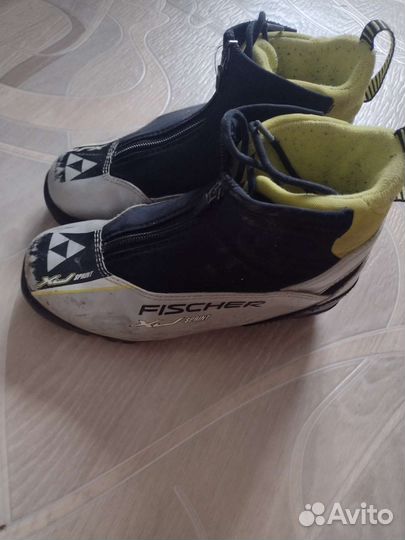 Лыжные ботинки