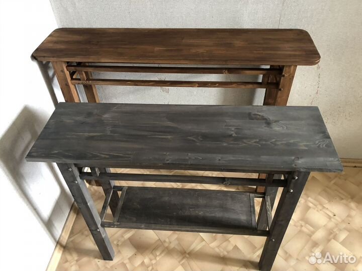 Пристенный столик