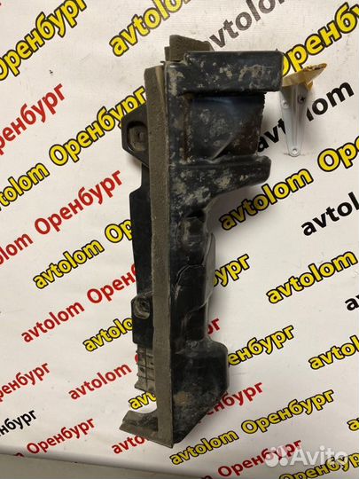 Дефлектор радиатора левый Hyundai Solaris 1