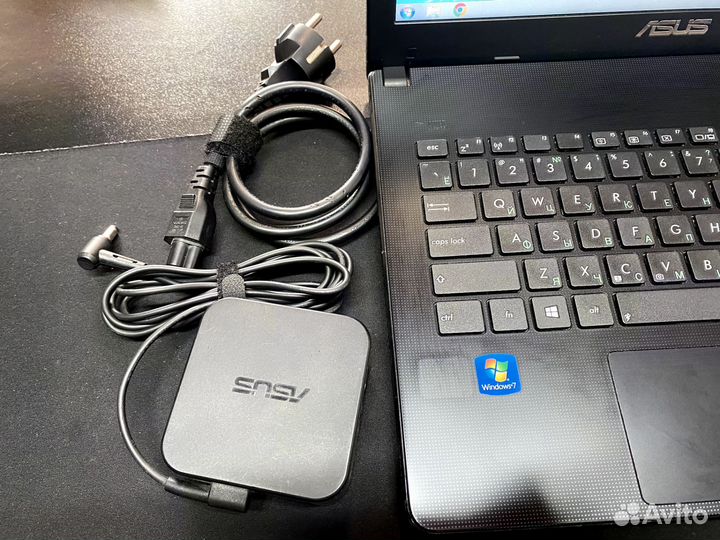 Ноутбук asus