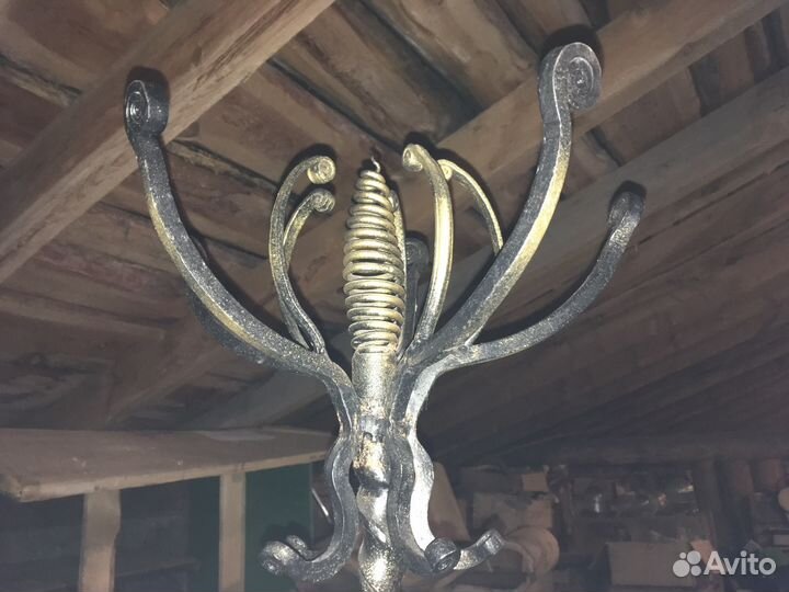 Вешалка кованная