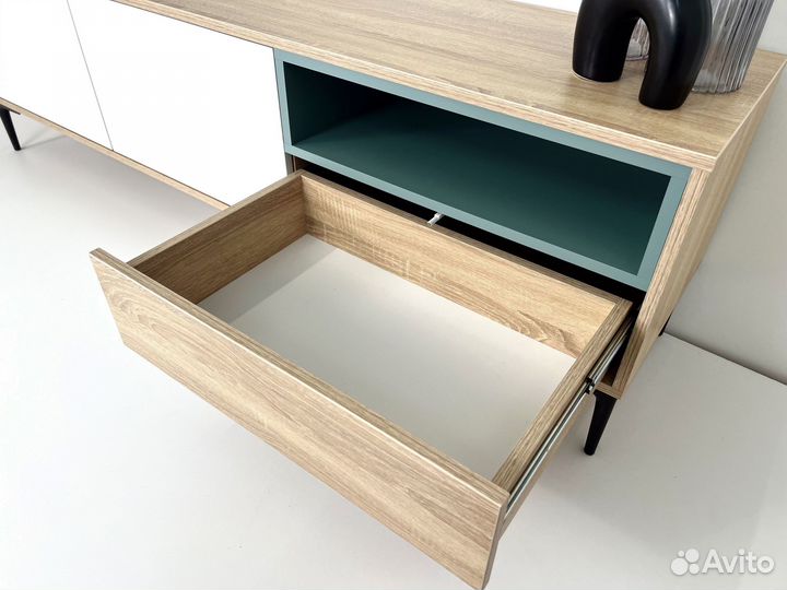 Тумбочка для LED экрана