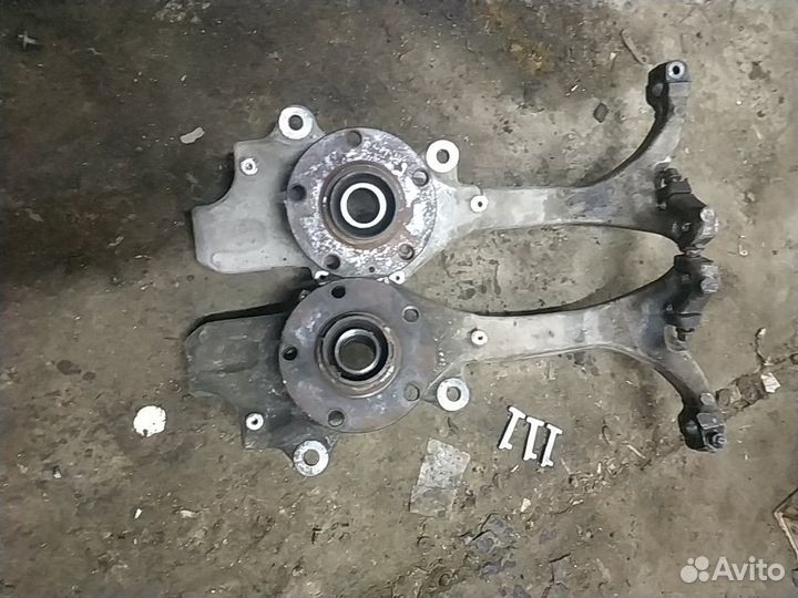 Кулак поворотный Ауди А8 д3