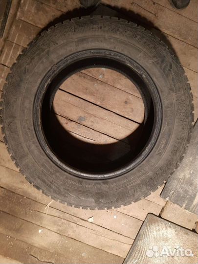 Gislaved Nord Frost 5 215/65 R16