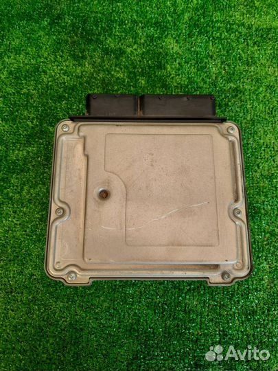 Блок управления двигателем Volkswagen Golf 5 BLF