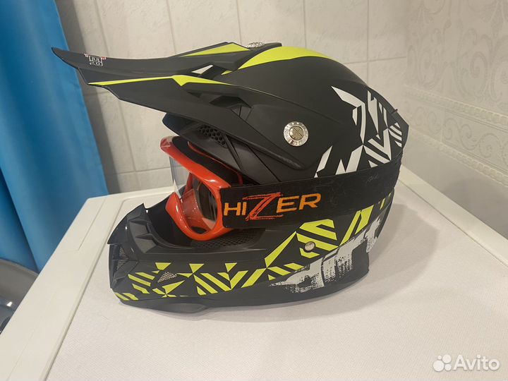 Кроссовый шлем с очками