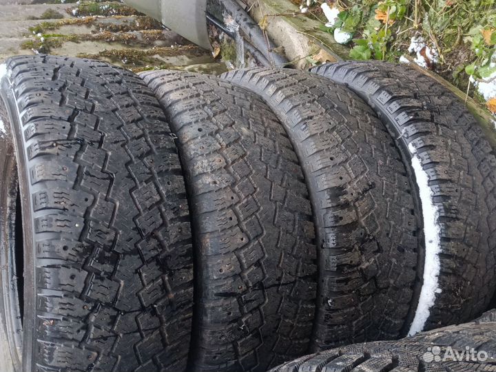 Nokian Tyres Hakkapeliitta LT 265/75 R16