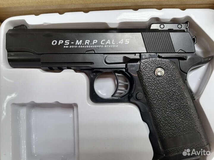 Игрушечный пистолет