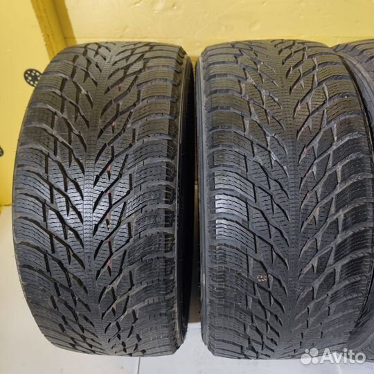 Nokian Tyres Hakkapeliitta R3 SUV 275/40 R21