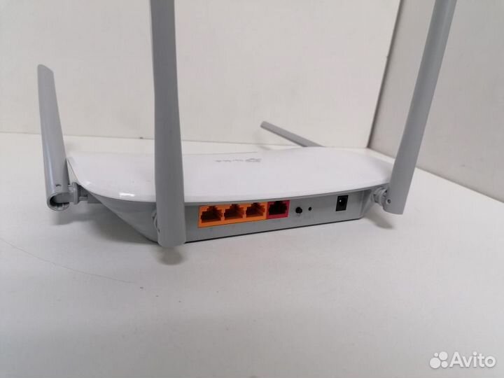 Wi-Fi роутер TP-link EC220-G5