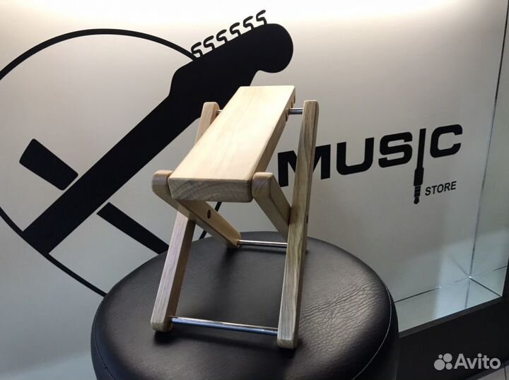 Подставка для ноги гитариста