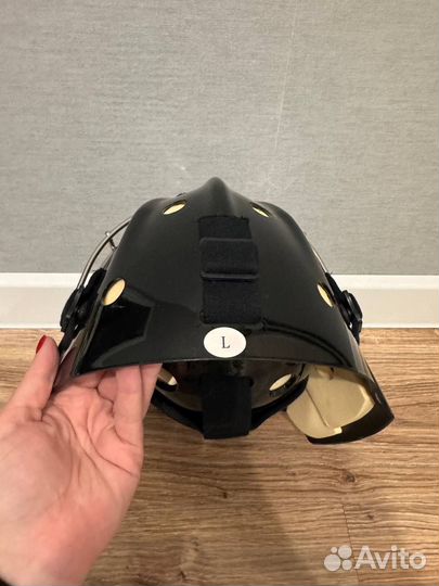 Хоккейный вратарский шлем mvpi