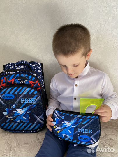 Рюкзак школьный для мальчика ортопедический новый