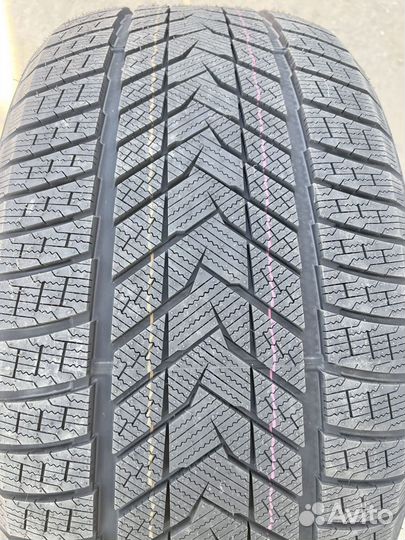 Sonix WinterXPro 999 315/40 R21 134U