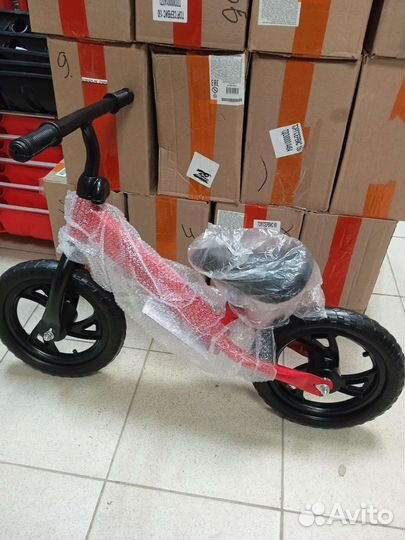 Беговел колëса 12