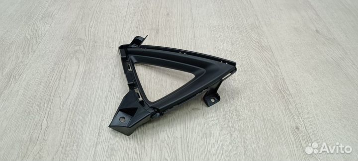 Оправа накладка птф туманки Kia RIO 4 Лев