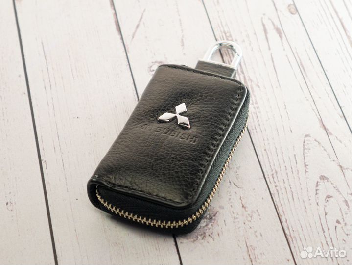 Кожаная ключница mitsubishi