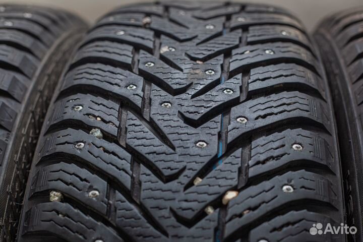 Nokian Tyres Hakkapeliitta 8 SUV 235/55 R20 102T