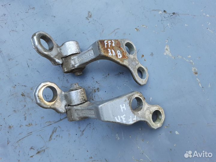 Петли двери задней левой Форд Фокус 2
