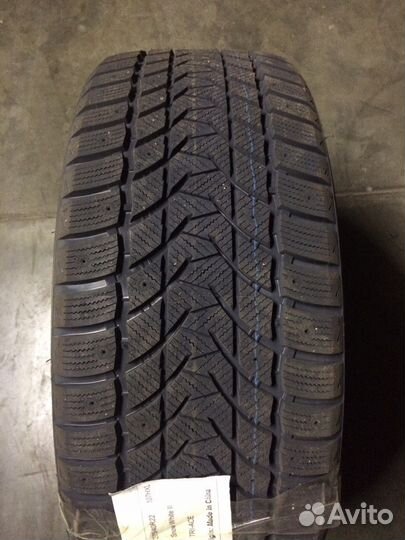Tri Ace Snow White 295/35 R21