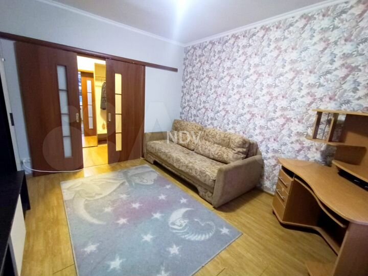 2-к. квартира, 57 м², 2/4 эт.