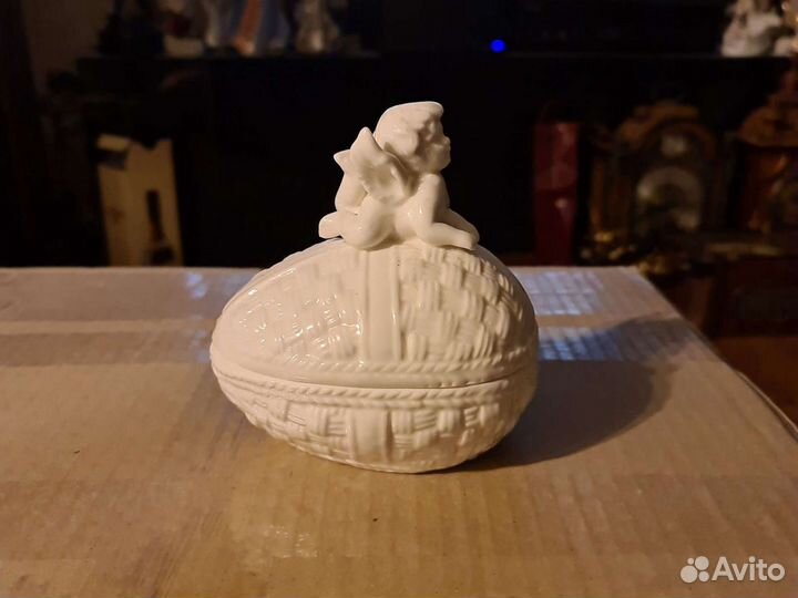 Конфетница бонбоньерка сахарница шкатулка.Европа