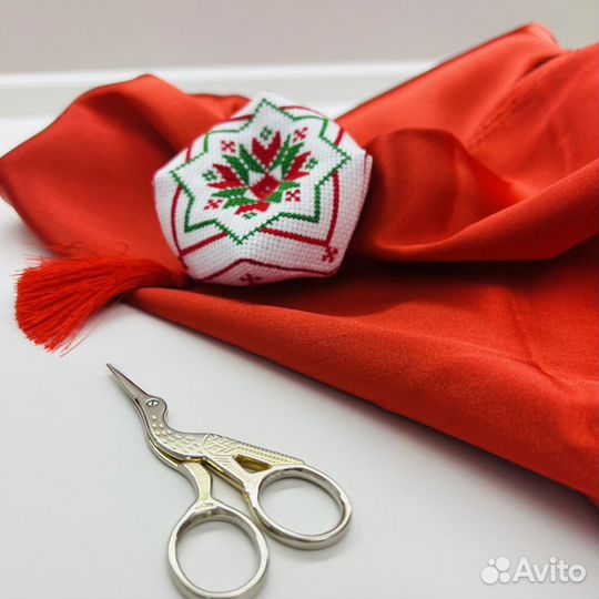 Игольница бискорню