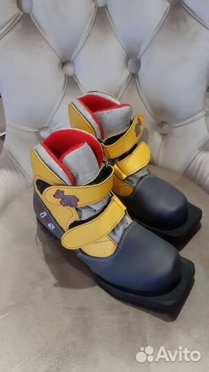 Лыжные ботинки