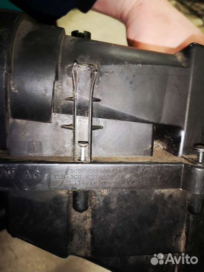 Корпус фильтра воздушного vw b6 3co129601 3co12960